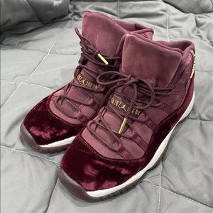 maroon jordan 11